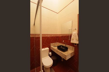 Casa à venda com 250m², 5 quartos e 2 vagasBanheiro 2