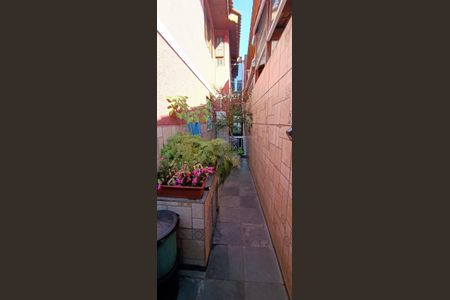 Casa à venda com 127m², 3 quartos e 2 vagasCorredor