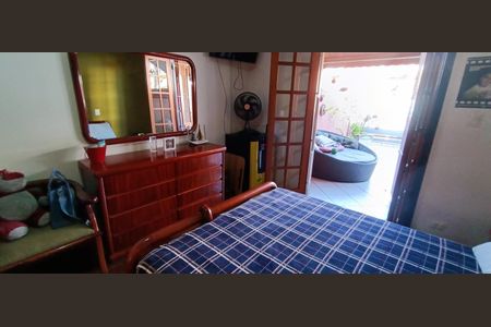 Casa à venda com 127m², 3 quartos e 2 vagasSuíte