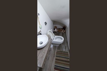 Casa à venda com 127m², 3 quartos e 2 vagasLavabo