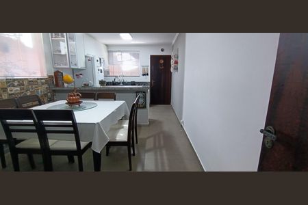 Casa à venda com 127m², 3 quartos e 2 vagasCopa