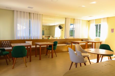 Apartamento à venda com 48m², 2 quartos e sem vaga Apartamento à venda com 48m², 2 quartos e sem vagaÁrea comum - Salão de festas