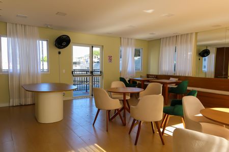Apartamento à venda com 48m², 2 quartos e sem vaga Apartamento à venda com 48m², 2 quartos e sem vagaÁrea comum - Salão de festas