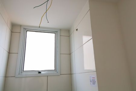 Apartamento à venda com 48m², 2 quartos e sem vaga Apartamento à venda com 48m², 2 quartos e sem vagaBanheiro