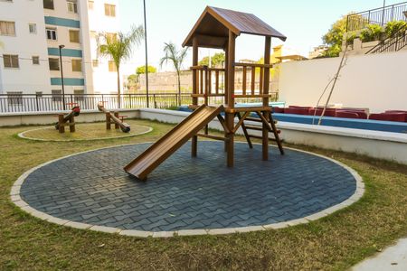 Apartamento à venda com 48m², 2 quartos e sem vaga Apartamento à venda com 48m², 2 quartos e sem vagaÁrea comum - Playground