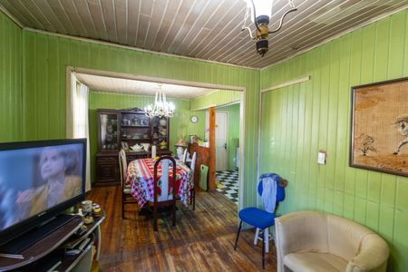 Casa à venda com 250m², 3 quartos e 2 vagasSala
