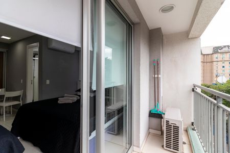 Apartamento para alugar com 30m², 1 quarto e 1 vaga Apartamento para alugar com 30m², 1 quarto e 1 vagaVaranda