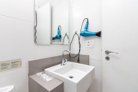 Apartamento para alugar com 30m², 1 quarto e 1 vaga Apartamento para alugar com 30m², 1 quarto e 1 vagaBanheiro