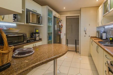 Apartamento à venda com 116m², 3 quartos e 2 vagas Apartamento à venda com 116m², 3 quartos e 2 vagasCozinha