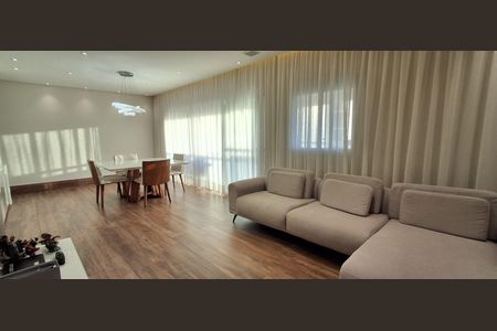Apartamento à venda com 113m², 2 quartos e 2 vagasSala