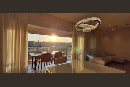 Apartamento à venda com 113m², 2 quartos e 2 vagasSala