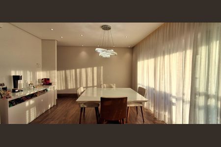 Apartamento à venda com 113m², 2 quartos e 2 vagasSala