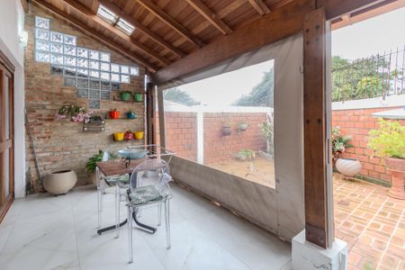 Casa de condomínio à venda com 179m², 3 quartos e 2 vagasÁrea externa