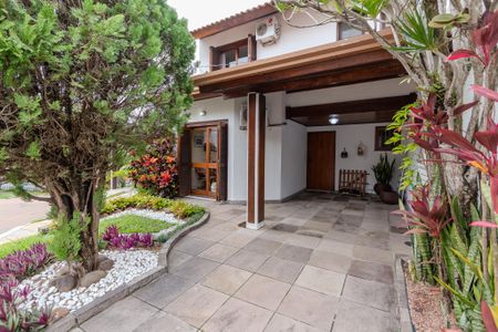 Casa de condomínio à venda com 179m², 3 quartos e 2 vagasFachada