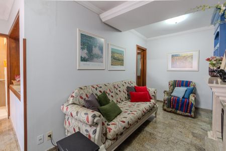 Casa de condomínio à venda com 179m², 3 quartos e 2 vagasSala