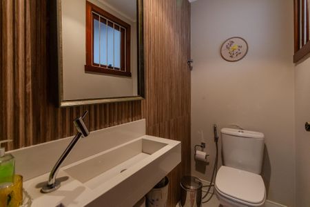 Casa de condomínio à venda com 179m², 3 quartos e 2 vagasLavabo