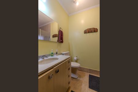 Casa de condomínio à venda com 179m², 3 quartos e 2 vagasBanheiro Social