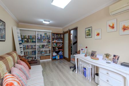 Casa de condomínio à venda com 179m², 3 quartos e 2 vagasSala de TV