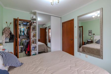 Casa de condomínio à venda com 179m², 3 quartos e 2 vagasSuíte