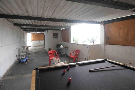 Casa à venda com 270m², 1 quarto e 1 vaga Casa à venda com 270m², 1 quarto e 1 vagaTerraço