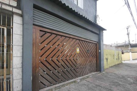 Casa à venda com 270m², 1 quarto e 1 vaga Casa à venda com 270m², 1 quarto e 1 vagaFachada