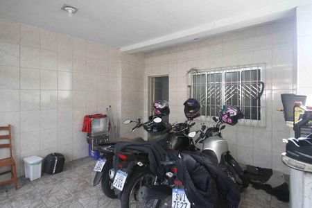 Casa à venda com 270m², 1 quarto e 1 vaga Casa à venda com 270m², 1 quarto e 1 vagaGaragem