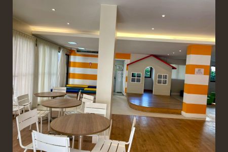 Apartamento à venda com 66m², 2 quartos e 1 vaga