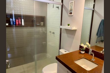 Apartamento à venda com 66m², 2 quartos e 1 vaga Apartamento à venda com 66m², 2 quartos e 1 vagaBanheiro