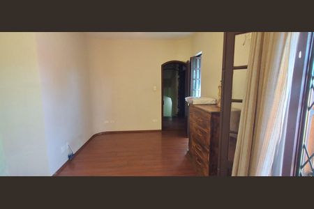 Casa à venda com 298m², 4 quartos e 3 vagas Casa à venda com 298m², 4 quartos e 3 vagasSuíte 2