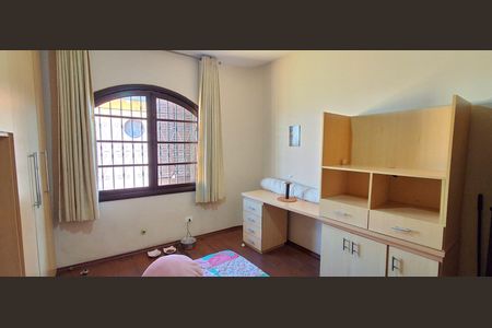 Casa à venda com 298m², 4 quartos e 3 vagas Casa à venda com 298m², 4 quartos e 3 vagasSuíte 4