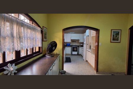 Casa à venda com 298m², 4 quartos e 3 vagas Casa à venda com 298m², 4 quartos e 3 vagasCozinha