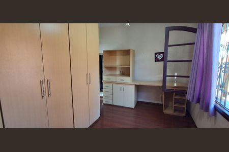 Casa à venda com 298m², 4 quartos e 3 vagas Casa à venda com 298m², 4 quartos e 3 vagasSuíte 3