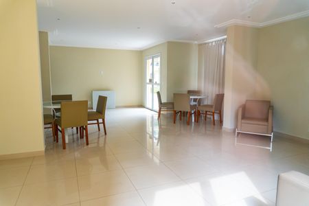 Apartamento à venda com 61m², 3 quartos e 1 vaga Apartamento à venda com 61m², 3 quartos e 1 vagaÁrea comum - Salão de festas