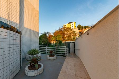 Apartamento à venda com 145m², 3 quartos e 2 vagasEntrada