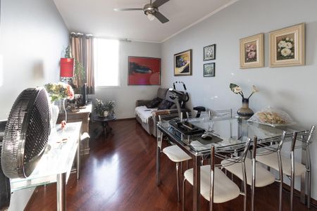 Apartamento à venda com 65m², 2 quartos e 1 vagaSala