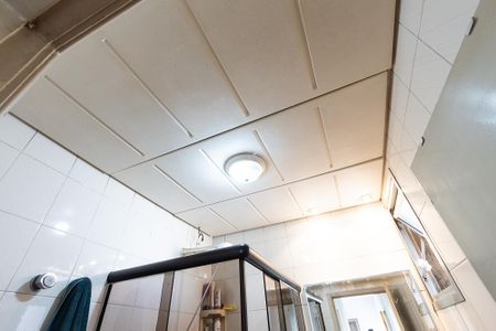 Apartamento à venda com 65m², 2 quartos e 1 vagaBanheiro Social