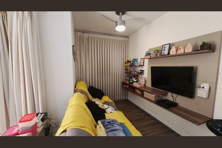 Apartamento à venda com 66m², 2 quartos e 1 vagaSala