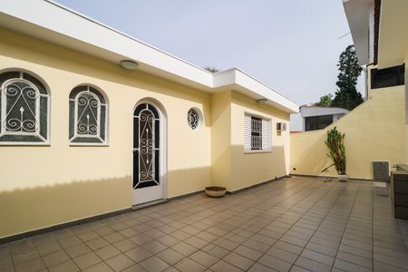 Casa à venda com 181m², 2 quartos e sem vagaÁrea externa