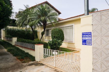 Casa à venda com 181m², 2 quartos e sem vagaFachada e Placa