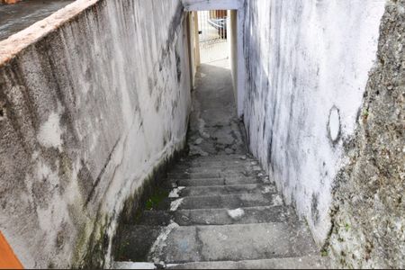 Casa para alugar com 125m², 1 quarto e 2 vagas Casa para alugar com 125m², 1 quarto e 2 vagasEscada - Entrada/Saída