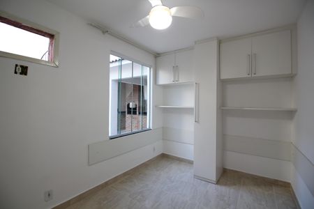 Casa à venda com 44m², 2 quartos e 2 vagasQuarto 1