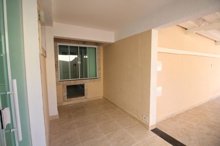 Casa à venda com 44m², 2 quartos e 2 vagasVaranda