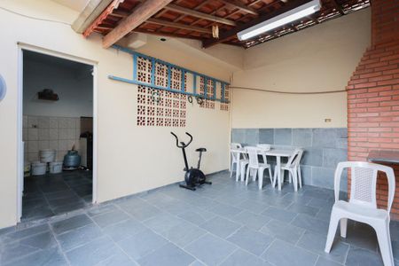 Casa à venda com 180m², 2 quartos e 2 vagasÁrea de lazer