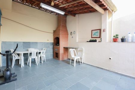 Casa à venda com 180m², 2 quartos e 2 vagasÁrea de lazer