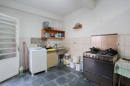 Casa à venda com 180m², 2 quartos e 2 vagasÁrea de serviço