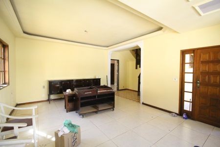 Casa de condomínio para alugar com 160m², 3 quartos e 2 vagasSala