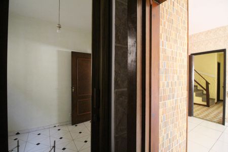 Casa de condomínio para alugar com 160m², 3 quartos e 2 vagasBanheiro da suíte 1