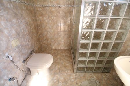 Casa de condomínio para alugar com 160m², 3 quartos e 2 vagasBanheiro da suíte 2