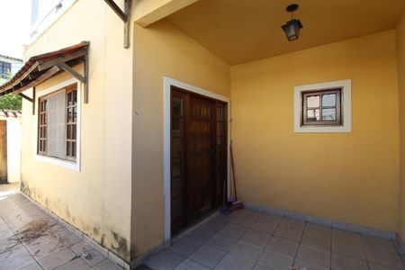 Casa de condomínio para alugar com 160m², 3 quartos e 2 vagasEntrada