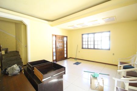 Casa de condomínio para alugar com 160m², 3 quartos e 2 vagasSala